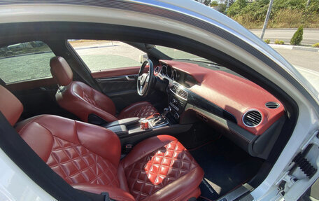 Mercedes-Benz C-Класс, 2011 год, 1 200 000 рублей, 2 фотография