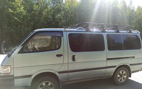 Toyota HiAce H100, 1993 год, 700 000 рублей, 4 фотография