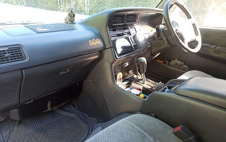 Toyota HiAce H100, 1993 год, 700 000 рублей, 12 фотография