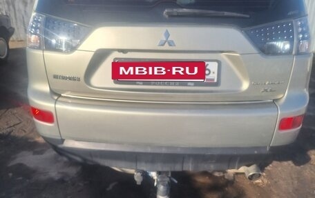 Mitsubishi Outlander III рестайлинг 3, 2008 год, 850 000 рублей, 2 фотография
