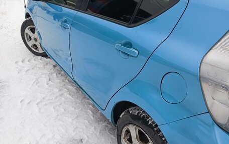 Toyota Aqua I, 2013 год, 690 000 рублей, 3 фотография