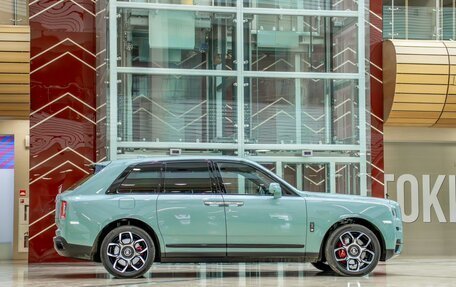 Rolls-Royce Cullinan, 2022 год, 39 800 000 рублей, 15 фотография