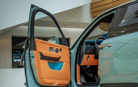 Rolls-Royce Cullinan, 2022 год, 39 800 000 рублей, 19 фотография