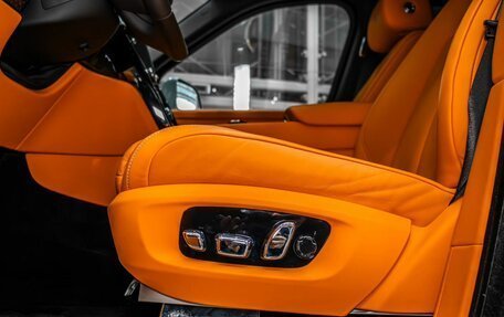 Rolls-Royce Cullinan, 2022 год, 39 800 000 рублей, 26 фотография