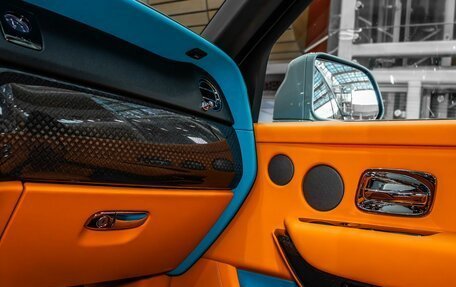 Rolls-Royce Cullinan, 2022 год, 39 800 000 рублей, 39 фотография