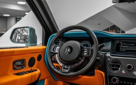 Rolls-Royce Cullinan, 2022 год, 39 800 000 рублей, 30 фотография