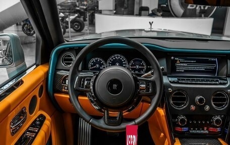 Rolls-Royce Cullinan, 2022 год, 39 800 000 рублей, 24 фотография