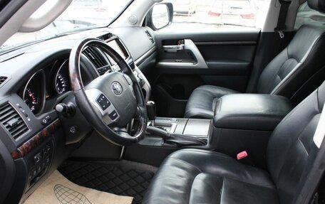 Toyota Land Cruiser 200, 2014 год, 3 490 000 рублей, 16 фотография