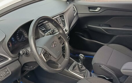 Hyundai Solaris II рестайлинг, 2018 год, 1 244 000 рублей, 5 фотография