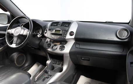 Toyota RAV4, 2005 год, 1 199 000 рублей, 10 фотография