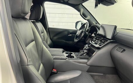 Toyota Land Cruiser, 2021 год, 10 899 900 рублей, 31 фотография