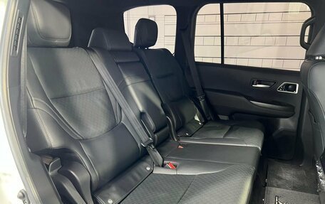 Toyota Land Cruiser, 2021 год, 10 899 900 рублей, 30 фотография