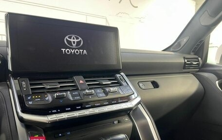 Toyota Land Cruiser, 2021 год, 10 899 900 рублей, 23 фотография