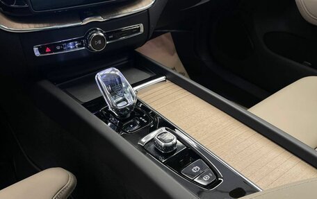 Volvo XC60 II, 2025 год, 5 790 000 рублей, 16 фотография