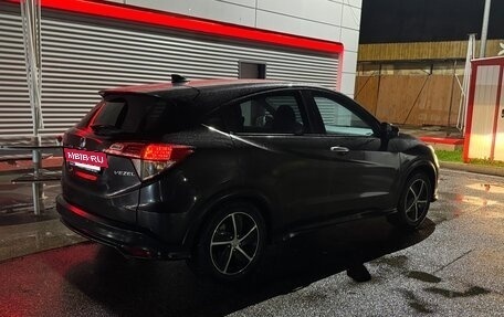 Honda Vezel, 2021 год, 2 450 000 рублей, 3 фотография