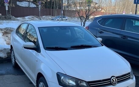 Volkswagen Polo VI (EU Market), 2011 год, 590 000 рублей, 2 фотография
