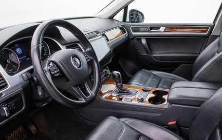 Volkswagen Touareg III, 2013 год, 1 850 000 рублей, 10 фотография