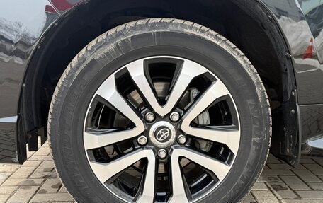 Toyota Land Cruiser 200, 2017 год, 8 900 000 рублей, 14 фотография