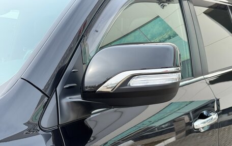 Toyota Land Cruiser 200, 2017 год, 8 900 000 рублей, 13 фотография