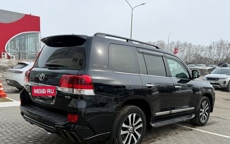 Toyota Land Cruiser 200, 2017 год, 8 900 000 рублей, 8 фотография