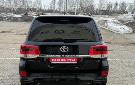 Toyota Land Cruiser 200, 2017 год, 8 900 000 рублей, 7 фотография