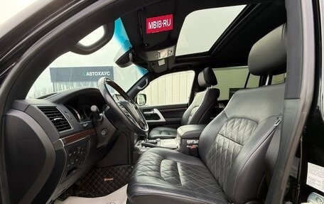 Toyota Land Cruiser 200, 2017 год, 8 900 000 рублей, 19 фотография