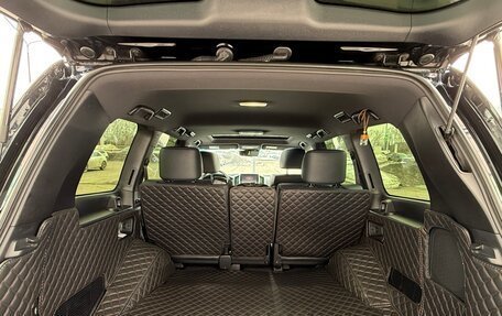 Toyota Land Cruiser 200, 2017 год, 8 900 000 рублей, 36 фотография