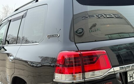 Toyota Land Cruiser 200, 2017 год, 8 900 000 рублей, 39 фотография