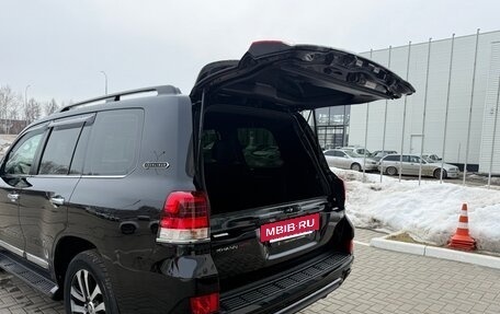 Toyota Land Cruiser 200, 2017 год, 8 900 000 рублей, 35 фотография