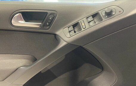 Volkswagen Tiguan I, 2010 год, 909 000 рублей, 19 фотография