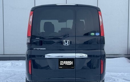 Honda Stepwgn IV, 2017 год, 1 800 000 рублей, 4 фотография