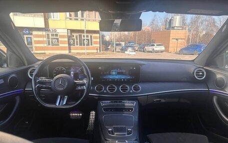 Mercedes-Benz E-Класс, 2022 год, 4 900 000 рублей, 5 фотография