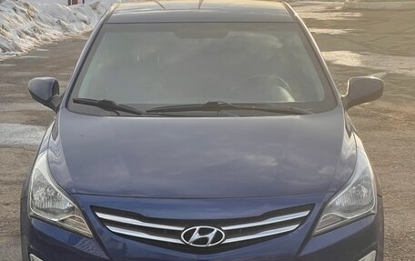 Hyundai Solaris II рестайлинг, 2015 год, 720 000 рублей, 2 фотография