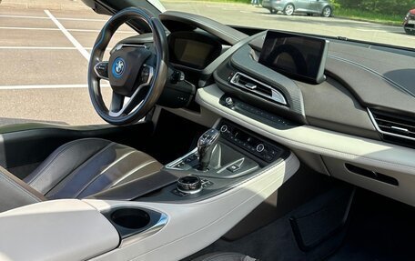 BMW i8 I рестайлинг, 2019 год, 7 500 000 рублей, 6 фотография