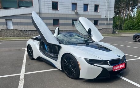 BMW i8 I рестайлинг, 2019 год, 7 500 000 рублей, 12 фотография