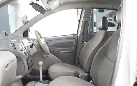 Toyota Platz, 2001 год, 265 000 рублей, 10 фотография