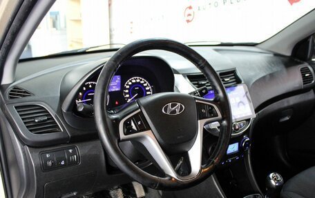 Hyundai Solaris II рестайлинг, 2013 год, 899 000 рублей, 7 фотография