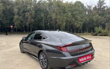 Hyundai Sonata VIII, 2022 год, 2 200 000 рублей, 4 фотография