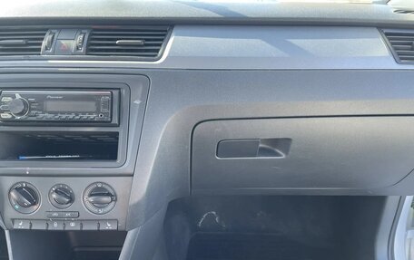 Skoda Rapid I, 2015 год, 750 000 рублей, 10 фотография