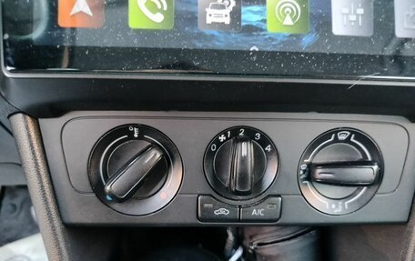 Volkswagen Polo VI (EU Market), 2015 год, 850 000 рублей, 13 фотография