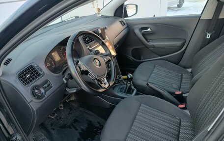 Volkswagen Polo VI (EU Market), 2015 год, 850 000 рублей, 8 фотография