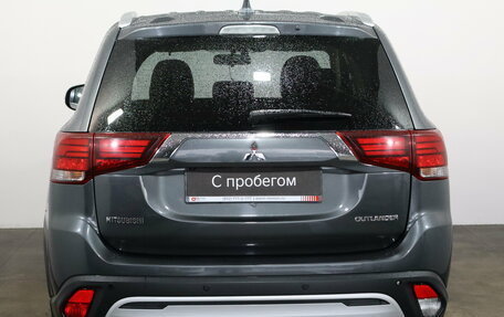 Mitsubishi Outlander III рестайлинг 3, 2019 год, 2 379 000 рублей, 5 фотография