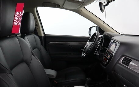 Mitsubishi Outlander III рестайлинг 3, 2019 год, 2 379 000 рублей, 12 фотография