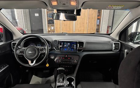 KIA Sportage IV рестайлинг, 2018 год, 2 245 000 рублей, 7 фотография