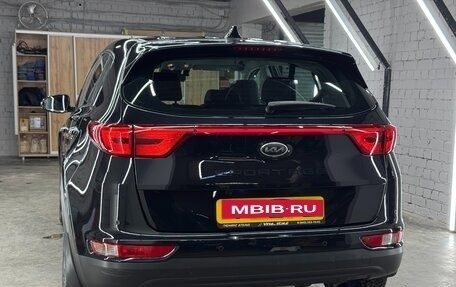 KIA Sportage IV рестайлинг, 2018 год, 2 245 000 рублей, 4 фотография