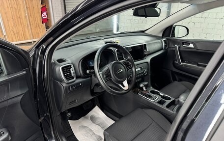 KIA Sportage IV рестайлинг, 2018 год, 2 245 000 рублей, 14 фотография