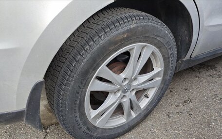 Hyundai Santa Fe III рестайлинг, 2010 год, 1 300 000 рублей, 29 фотография