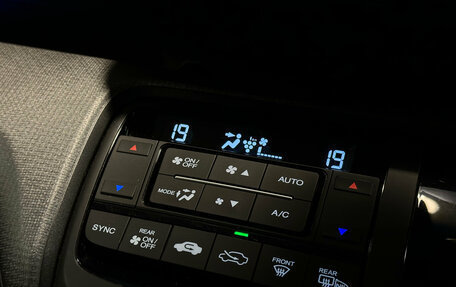 Honda Stepwgn IV, 2018 год, 2 160 000 рублей, 13 фотография