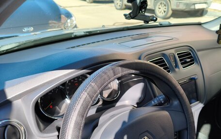 Renault Logan II, 2014 год, 1 200 000 рублей, 8 фотография