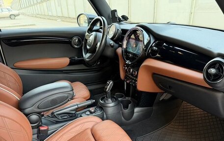 MINI Clubman, 2021 год, 2 190 000 рублей, 16 фотография